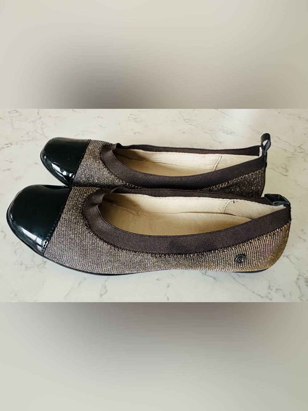 Naturino Dual-Tone Ballerinas (Girl’s size 4)
